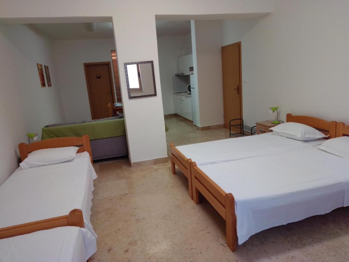 Apartman Sendi Pula Buitenkant foto